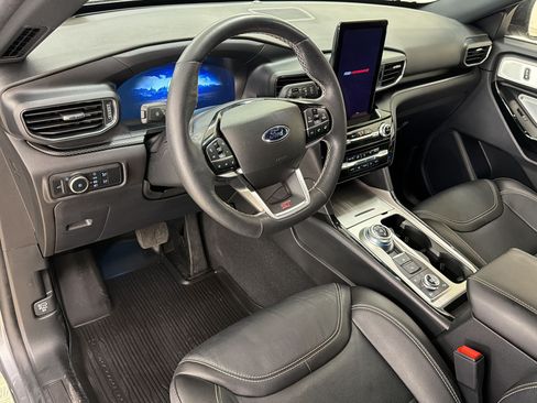 Used 2023 Ford Explorer ST w/ Equipment Group 401A AWD/4WD image 4