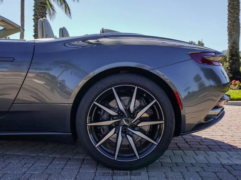 Used 2020 Aston Martin DB11 Volante image 5