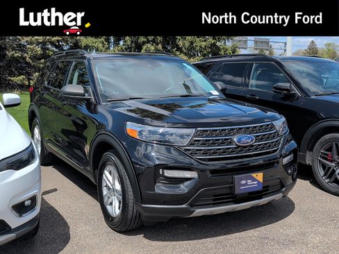 Certified 2022 Ford Explorer XLT w/ Equipment Group 202A AWD/4WD image 1