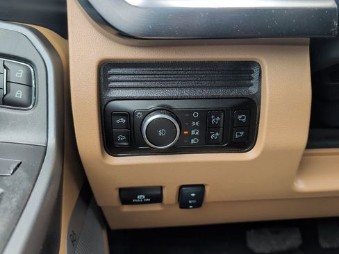 Used 2026 Ford F250 Lariat AWD/4WD image 13