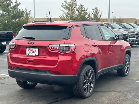 New 2026 Jeep Compass Latitude image 7