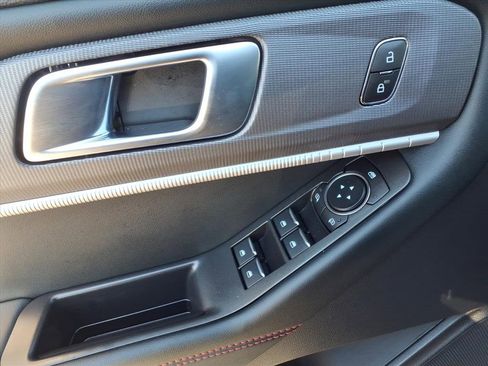 Used 2025 Ford Explorer ST-Line image 17