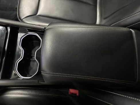 Used 2023 Jeep Grand Cherokee L Limited w/ Luxury Tech Group II image 21