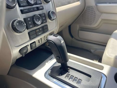 Used 2011 Ford Escape XLT FWD image 30