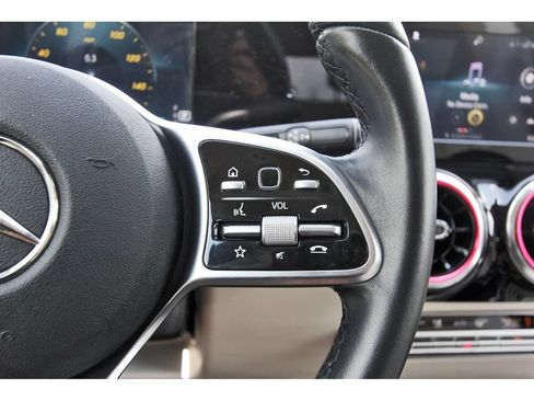 Used 2022 Mercedes-Benz GLA 250 image 19