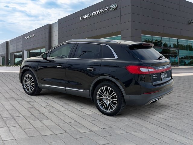 Used 2016 Lincoln MKX Reserve w/ Climate Package FWD image 3