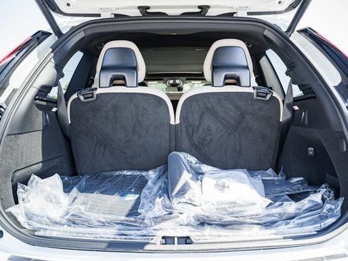 Used 2026 Volvo XC90 T8 Plus w/ Protection Package Premier image 9