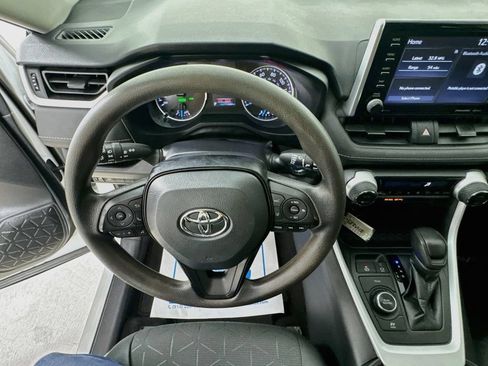 Used 2021 Toyota RAV4 XLE w/ Convenience Package AWD/4WD image 12