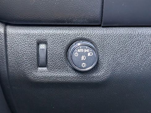 Used 2017 GMC Canyon SLE w/ SLE Convenience Package image 12