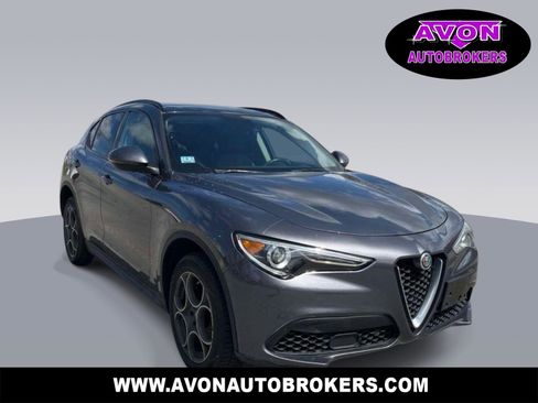 Used 2018 Alfa Romeo Stelvio Sport w/ Quick Order Package 22J Sport image 1