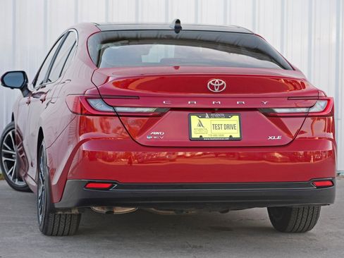 Used 2025 Toyota Camry XLE w/ Premium Plus Package image 5