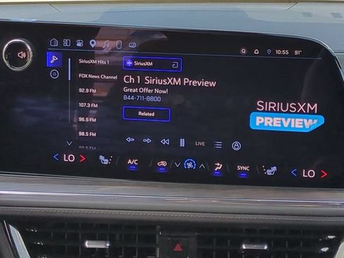 Used 2025 Chevrolet Suburban Z71 AWD/4WD image 21
