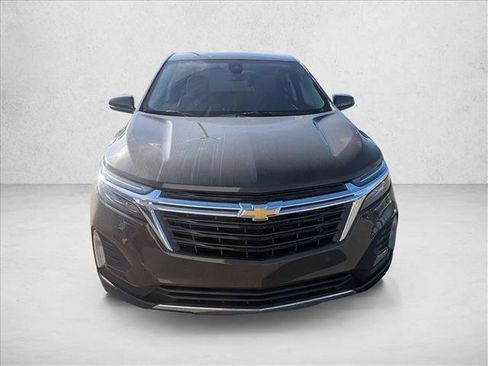 Used 2023 Chevrolet Equinox LT image 2