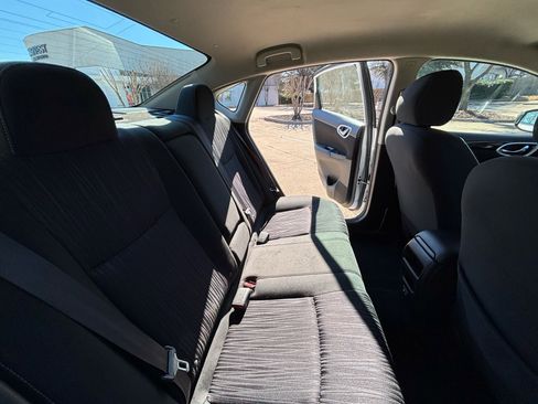 Used 2019 Nissan Sentra SV image 16