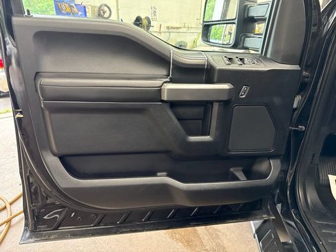 Used 2018 Ford F150 XLT w/ Equipment Group 302A Luxury AWD/4WD image 19