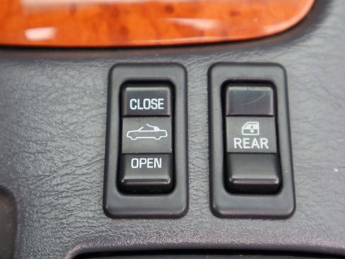 Used 2002 Toyota Solara SLE image 18