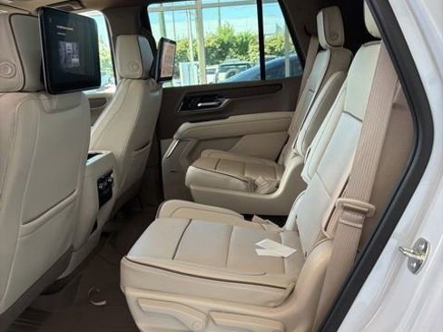 Used 2026 GMC Yukon Denali w/ Denali Reserve Package image 6