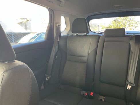 Used 2025 Nissan Rogue SV image 40