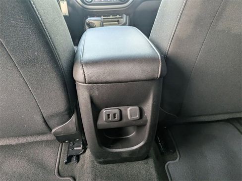 Used 2017 Chevrolet Colorado LT w/ Midnight Edition image 29