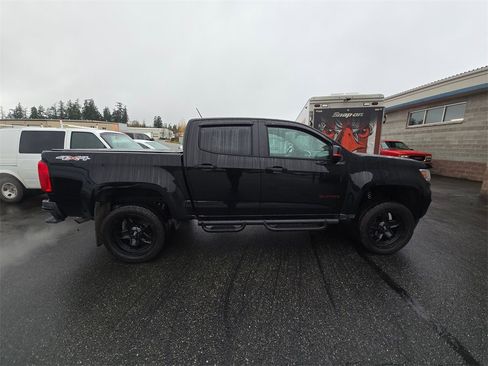 Used 2022 Chevrolet Colorado LT w/ Redline Special Edition image 2