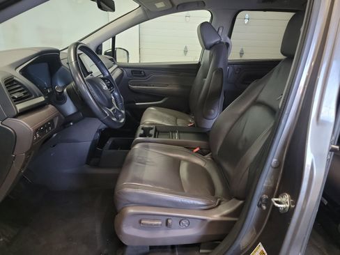 Used 2018 Honda Odyssey Touring image 12