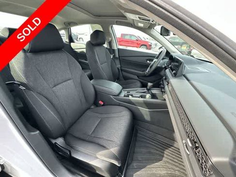 Used 2025 Honda Accord SE image 21