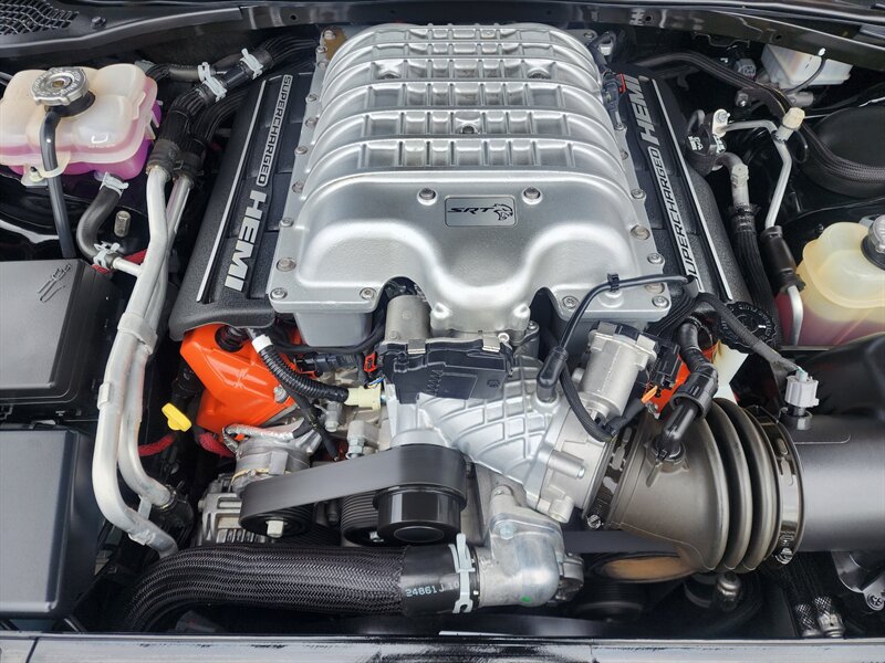 Used 2017 Dodge Challenger SRT Hellcat RWD image 11