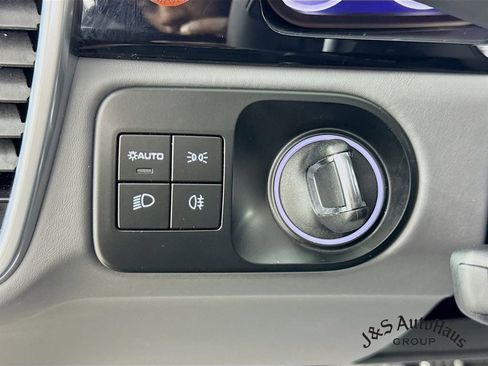 Used 2022 Porsche Cayenne Turbo w/ Assistance Package image 10