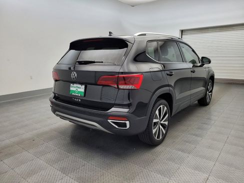 Used 2024 Volkswagen Taos SE FWD image 9