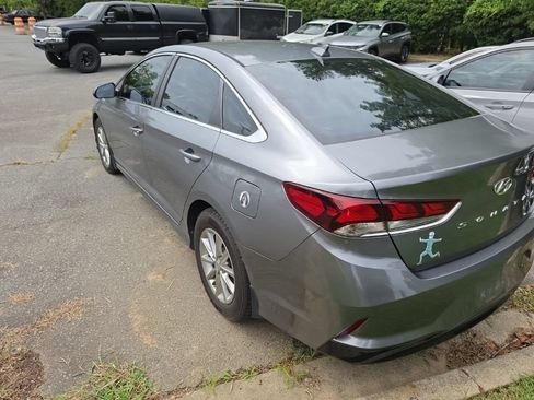 Used 2018 Hyundai Sonata SE FWD image 4