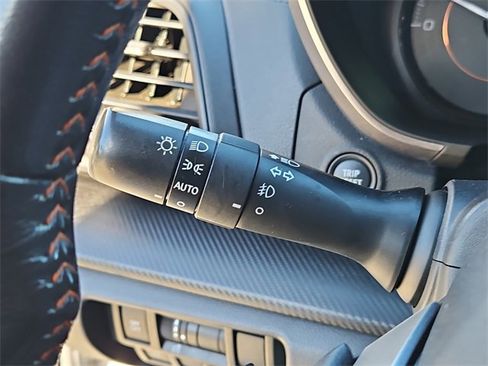 Used 2018 Subaru Crosstrek 2.0i Premium w/ Eyesight System image 22