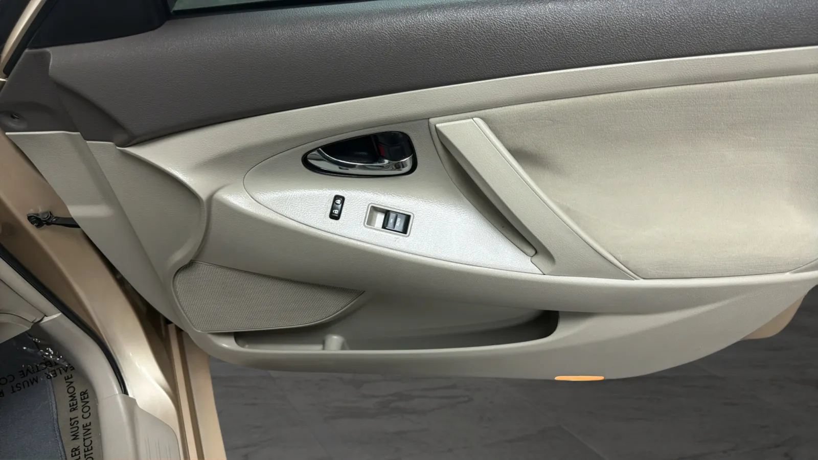 Used 2011 Toyota Camry FWD image 17