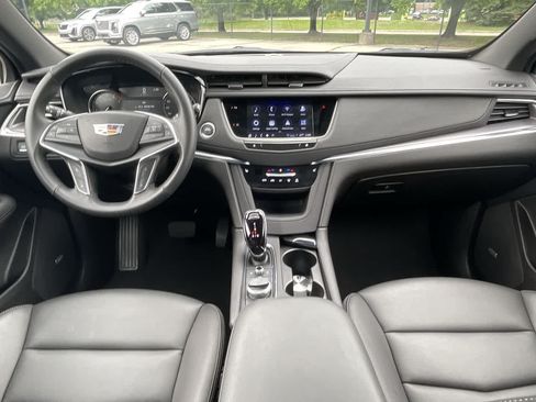Used 2026 Cadillac XT5 Luxury FWD image 10