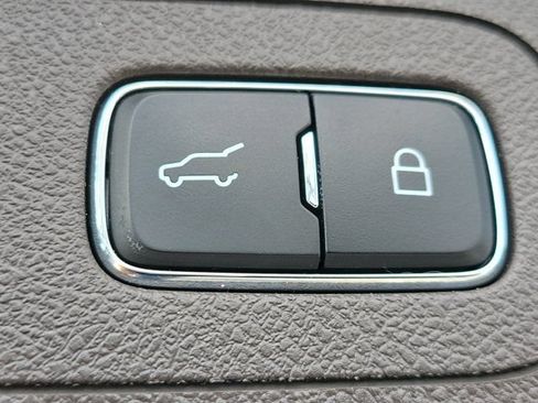Certified 2023 Lincoln Aviator Reserve w/ Equipment Group 201A RWD image 9