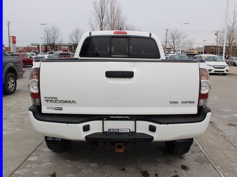 Used 2014 Toyota Tacoma 4x4 Double Cab w/ SR5 Package image 8