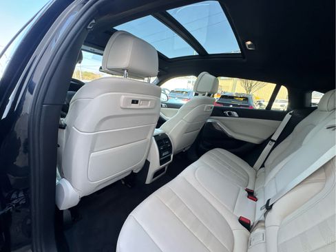 Used 2022 BMW X6 xDrive40i w/ M Sport Package AWD/4WD image 21