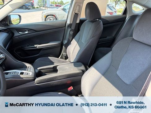 Used 2019 Honda Insight EX image 4