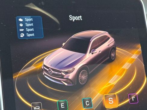 New 2026 Mercedes-Benz GLC 300 4MATIC image 32