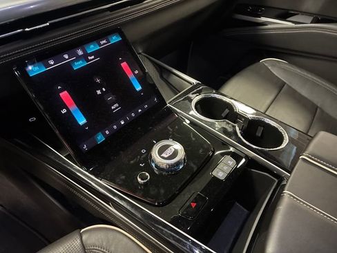 Certified 2025 Cadillac Escalade Sport AWD/4WD image 27