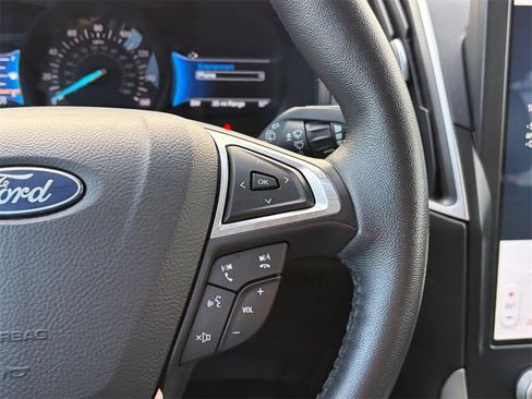 Used 2022 Ford Edge SEL image 13