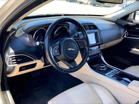 Used 2017 Jaguar XE Prestige image 17
