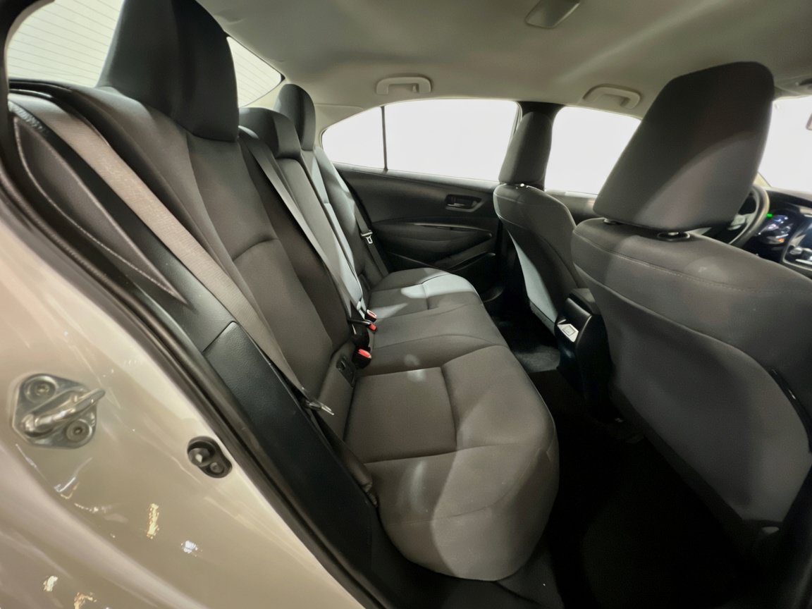 Used 2023 Toyota Corolla LE FWD image 18