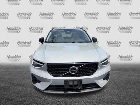 Certified 2024 Volvo XC40 B5 Plus w/ Climate Package AWD/4WD image 3