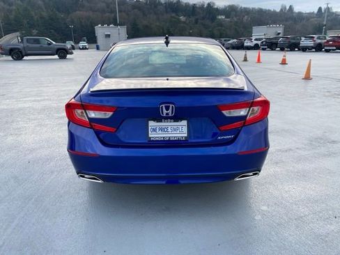 Used 2022 Honda Accord Sport image 11