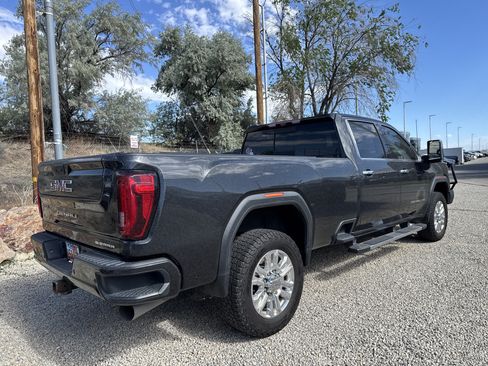 Used 2020 GMC Sierra 3500 Denali w/ Denali Ultimate Package AWD/4WD image 3