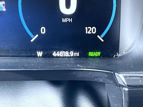 Used 2023 Ford F150 Lariat w/ Equipment Group 502A High AWD/4WD image 17
