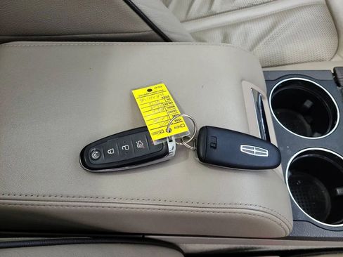 Used 2015 Lincoln MKX AWD w/ Equipment Group 102A image 24