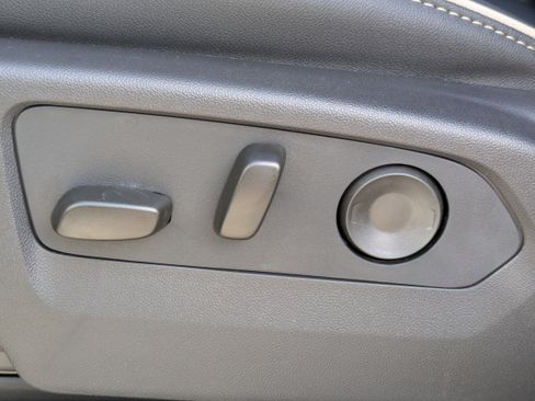 New 2026 GMC Yukon XL Elevation image 22