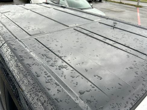 Used 2025 Ford Bronco Badlands image 28