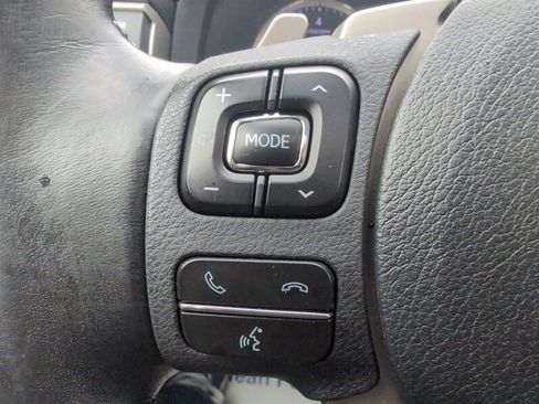 Used 2017 Lexus IS 200t image 16